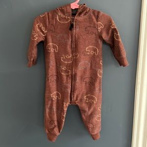 Carters Bears Zip Front Hooded Jumpsuit. Size 9m‎
